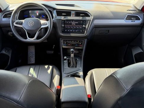 Used 2022 Volkswagen Tiguan SE FWD image 23