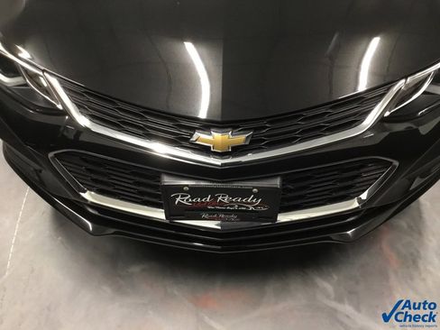 Used 2017 Chevrolet Cruze LT image 18