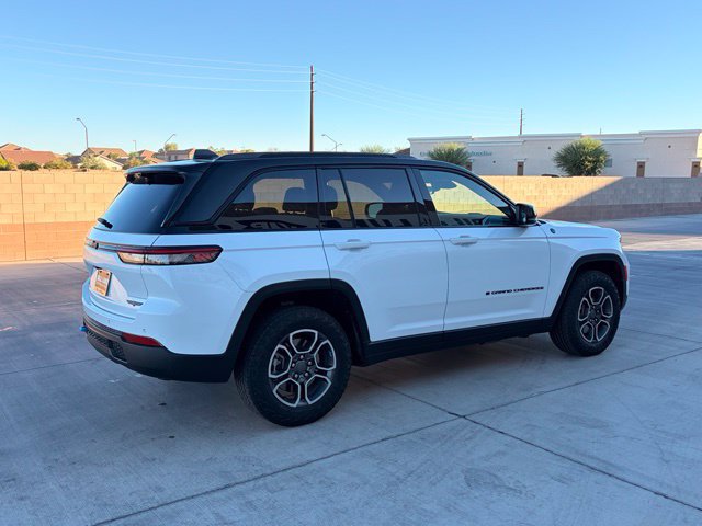 Used 2023 Jeep Grand Cherokee Trailhawk w/ Luxury Tech Group III AWD/4WD image 7