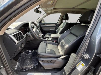 Used 2023 Volkswagen Atlas SE w/ Panoramic Sunroof Package