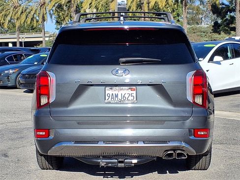 Used 2022 Hyundai Palisade Calligraphy w/ Winter Package image 4
