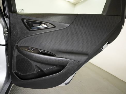 Used 2018 Chevrolet Malibu LT image 14