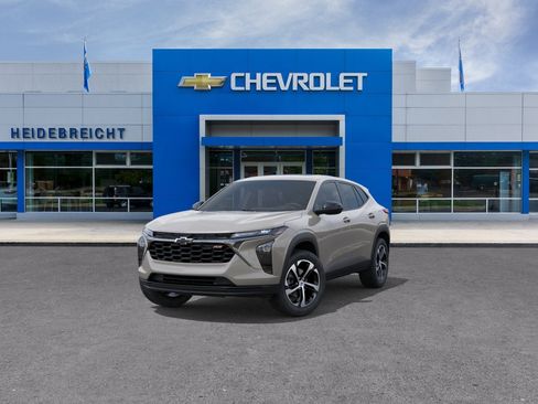 New 2026 Chevrolet Trax RS w/ Sunroof Package FWD image 32