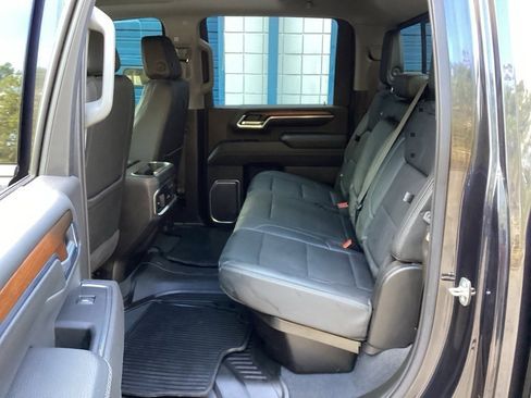 Used 2024 GMC Sierra 2500 Denali w/ Denali Reserve Package image 39