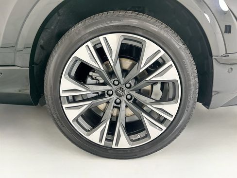 Used 2026 Audi Q8 Premium Plus w/ Premium Plus Package AWD/4WD image 30