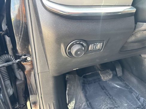 Used 2022 Jeep Compass Limited AWD/4WD image 14