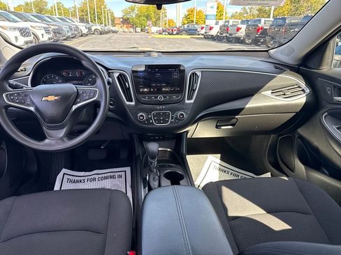 Used 2025 Chevrolet Malibu LT image 16