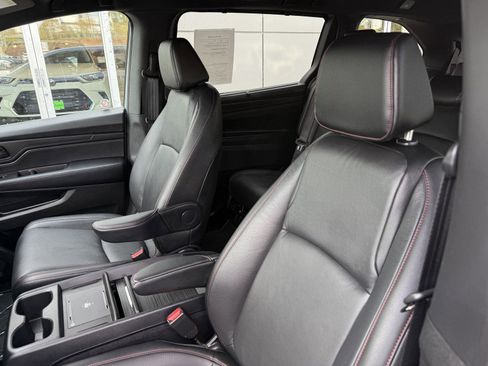 Used 2025 Honda Odyssey Sport-L image 17