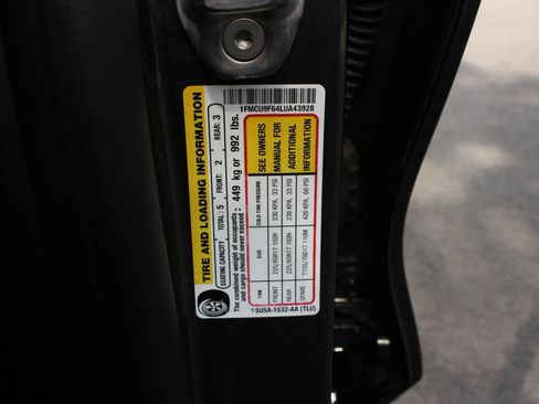Used 2020 Ford Escape S AWD/4WD image 34