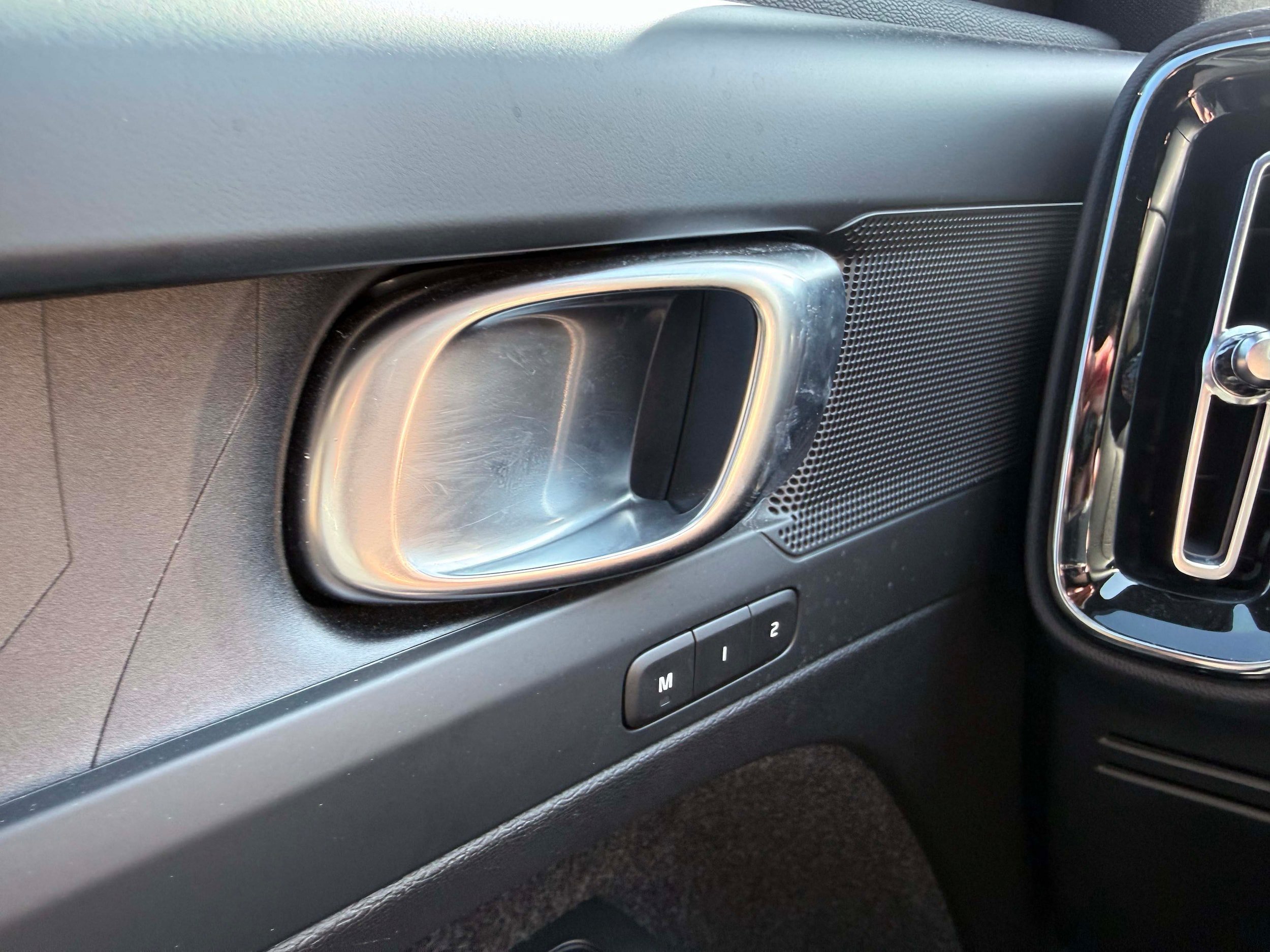 Certified 2023 Volvo XC40 Recharge Core AWD/4WD image 15