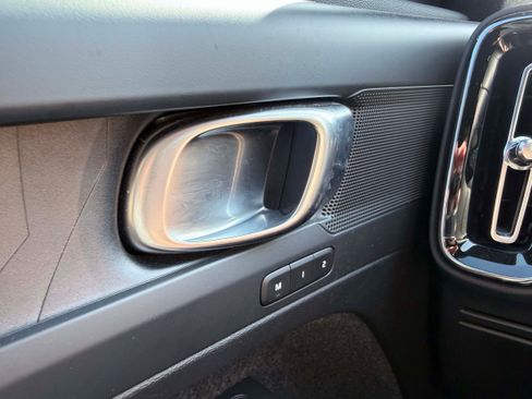 Certified 2023 Volvo XC40 Recharge Core AWD/4WD image 15