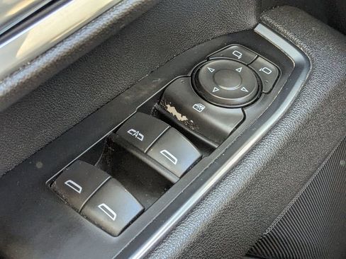 Used 2025 Chevrolet Silverado 2500 LT w/ Convenience Package image 25