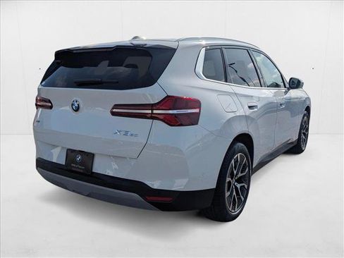 Used 2025 BMW X3 xDrive30i w/ Premium Package image 2