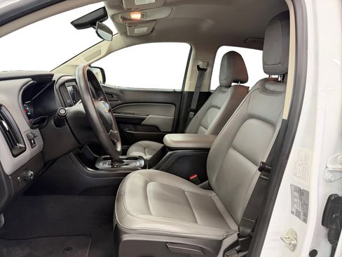 Used 2022 Chevrolet Colorado W/T w/ Custom Special Edition RWD image 8