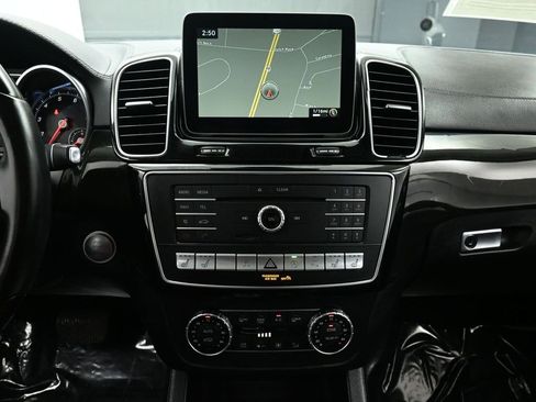 Used 2018 Mercedes-Benz GLS 550 4MATIC w/ Driver Assistance Package image 31