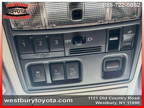 Used 2022 Toyota 4Runner SR5 Premium w/ Moonroof Package AWD/4WD image 33