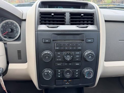 Used 2009 Ford Escape XLS FWD image 14