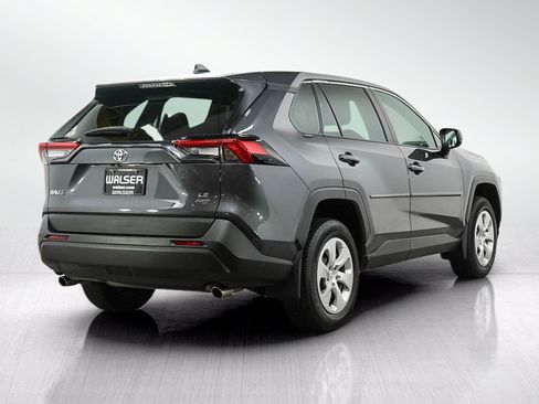 Used 2023 Toyota RAV4 LE AWD/4WD image 5
