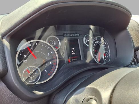 Used 2025 RAM 2500 Big Horn AWD/4WD image 4