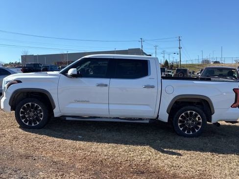 Used 2023 Toyota Tundra Limited image 3