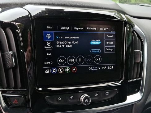 Used 2023 Chevrolet Traverse LT FWD image 18