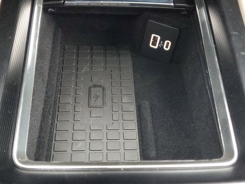 New 2026 Lincoln Corsair Premiere image 23