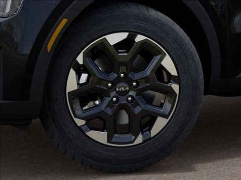 Used 2025 Kia Sorento S w/ Panoramic Sunroof Package image 9