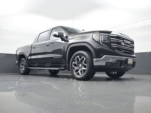 Used 2024 GMC Sierra 1500 SLT w/ SLT Premium Plus Package AWD/4WD image 23