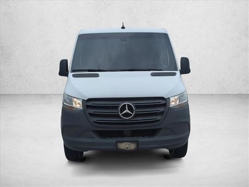 Used 2021 Mercedes-Benz Sprinter 2500 image 2