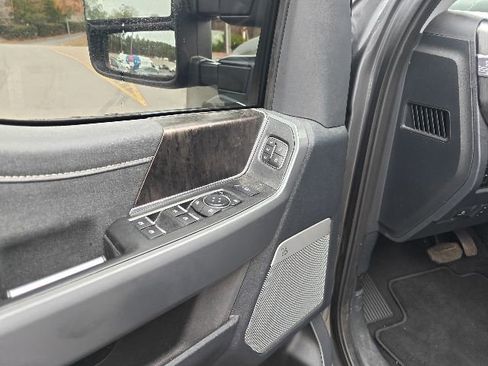 Used 2023 Ford F250 Lariat w/ Lariat Ultimate Package image 10