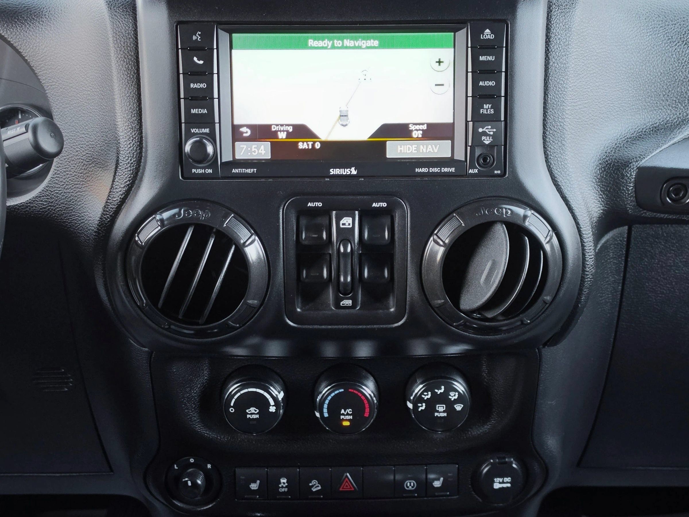 Used 2017 Jeep Wrangler Unlimited Sahara AWD/4WD image 11