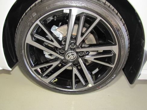 Used 2026 Toyota Camry XSE FWD image 25