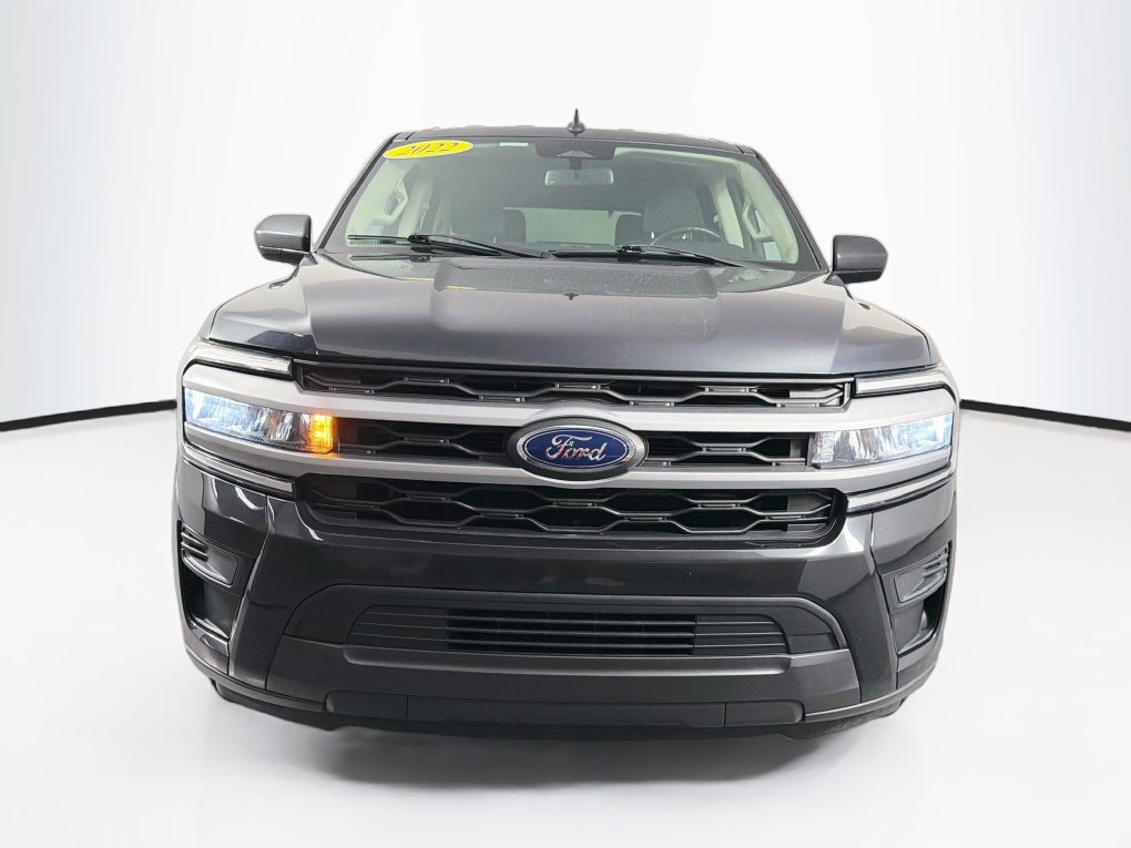 Used 2022 Ford Expedition XLT RWD image 2