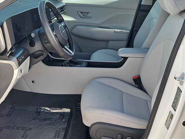Used 2025 Hyundai Kona SEL FWD image 14