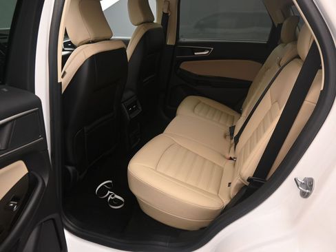 Used 2020 Ford Edge SEL w/ Convenience Package FWD image 16