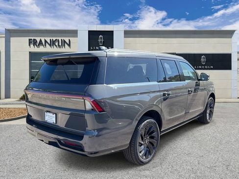 New 2026 Lincoln Navigator L Black Label AWD/4WD image 7