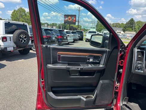 Used 2014 RAM 1500 Laramie w/ Convenience Group AWD/4WD image 19