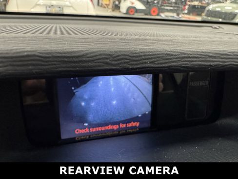 Used 2013 Toyota Sienna XLE image 7