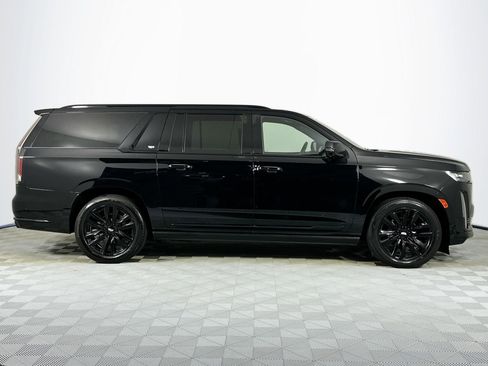 Used 2024 Cadillac Escalade ESV Sport w/ Touring Package AWD/4WD image 4
