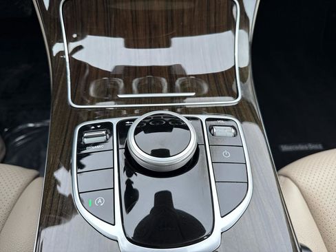 Used 2017 Mercedes-Benz C 300 4MATIC Sedan image 58