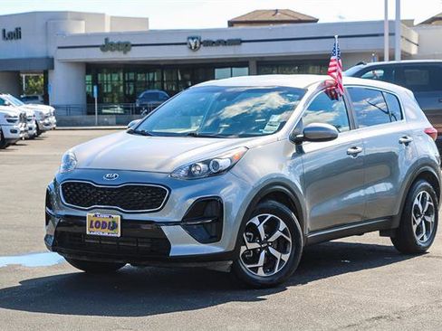 Used 2020 Kia Sportage LX image 1