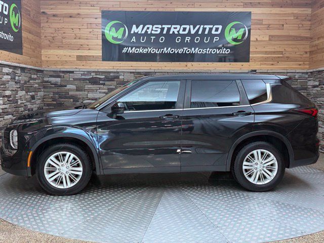 Used 2022 Mitsubishi Outlander ES AWD/4WD image 6