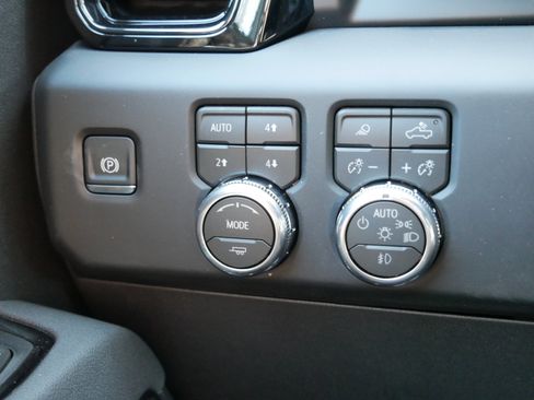 New 2026 GMC Sierra 1500 AT4 w/ AT4 Premium Package image 22