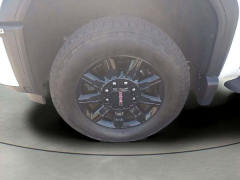 Used 2024 GMC Sierra 2500 4x4 Crew Cab AT4 w/ AT4 Premium Plus Package image 32
