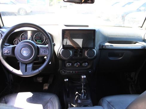 Used 2015 Jeep Wrangler Unlimited Sport w/ Quick Order Package 24S AWD/4WD image 32