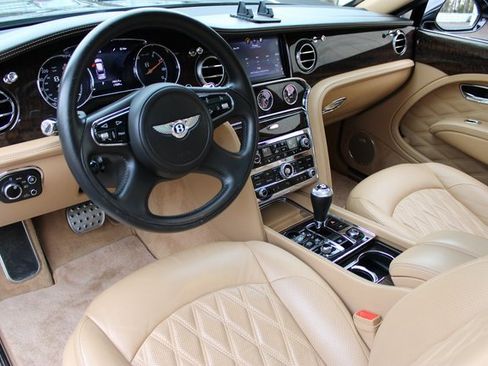 Used 2017 Bentley Mulsanne image 9