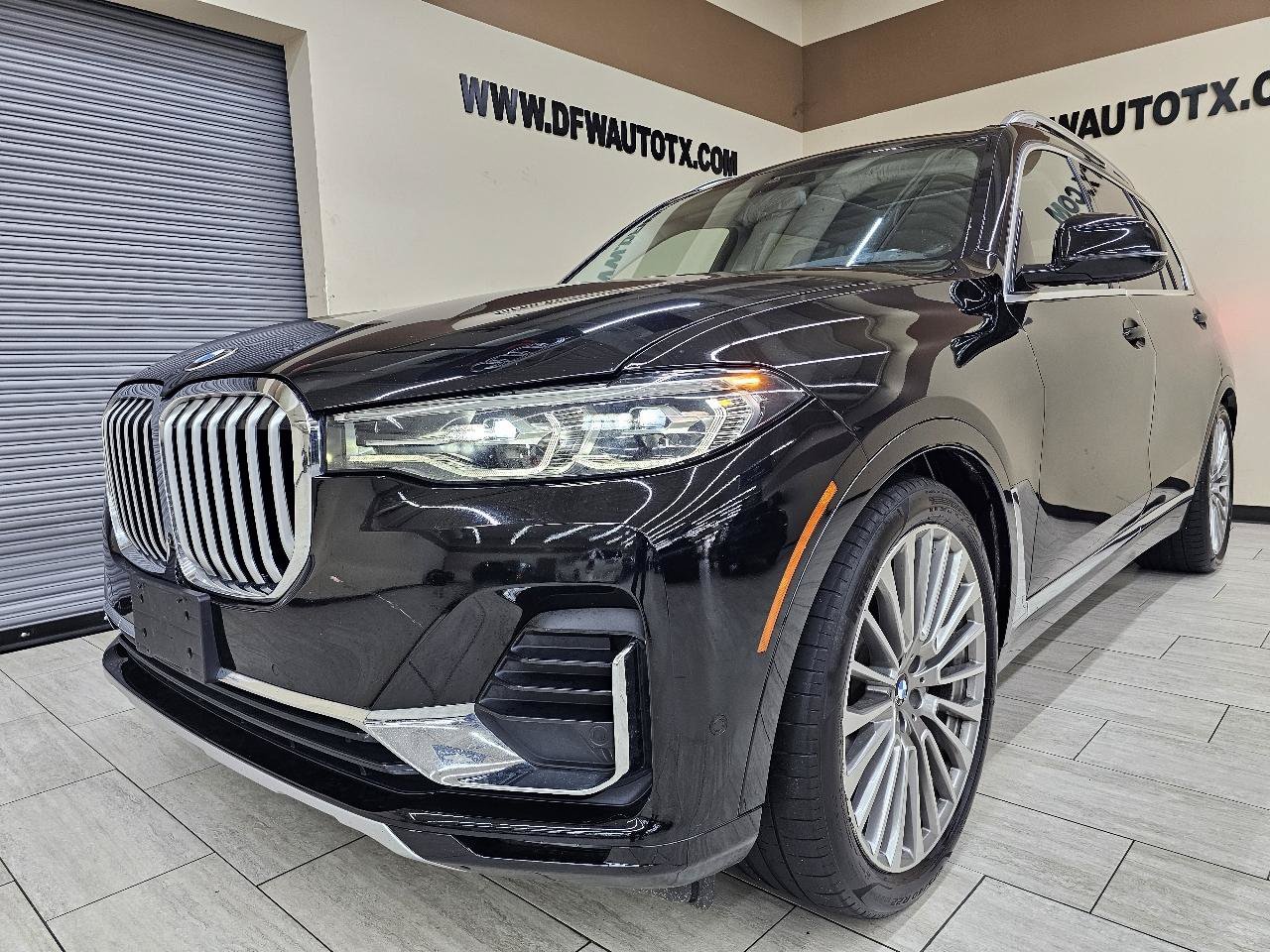 Used 2020 BMW X7 xDrive40i w/ Premium Package AWD/4WD image 2