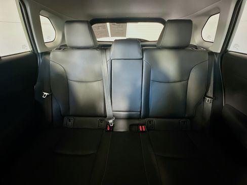 Used 2023 Toyota Corolla Cross XLE image 28