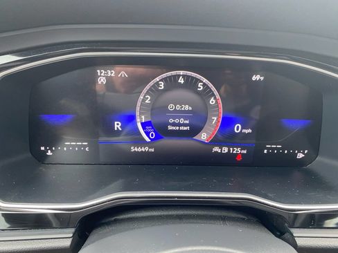 Used 2024 Volkswagen Jetta SE FWD image 29