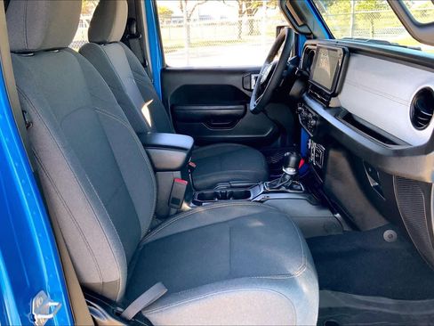 Used 2024 Jeep Wrangler Sport S w/ Convenience Group image 8